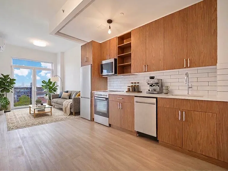 82 4th Ave #8B — Photo 3