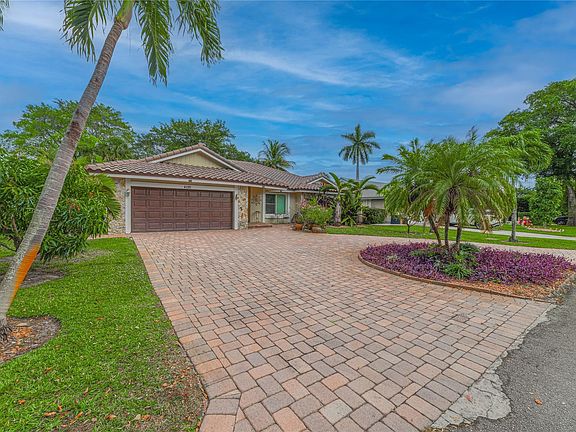 2nd image of 4021 NW 72nd Avenue