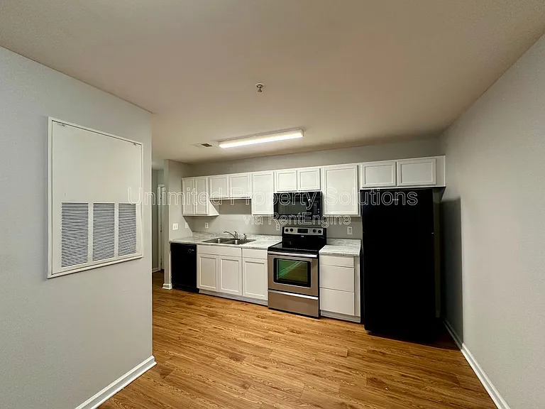 370 S Kerr Ave #101 — Photo 5