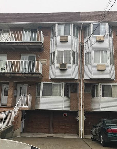 1st image of 1227 E 80th St #174