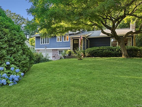 2nd image of 21 Woodridge Lane