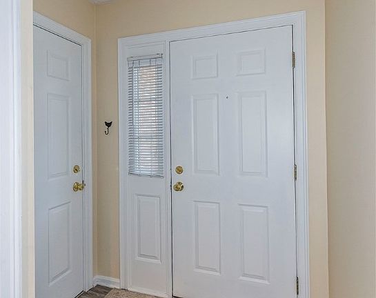 4th image of 344 Village Pointe Dr #6