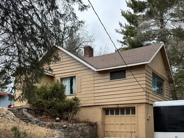 300 4th St, Walker, MN 56484