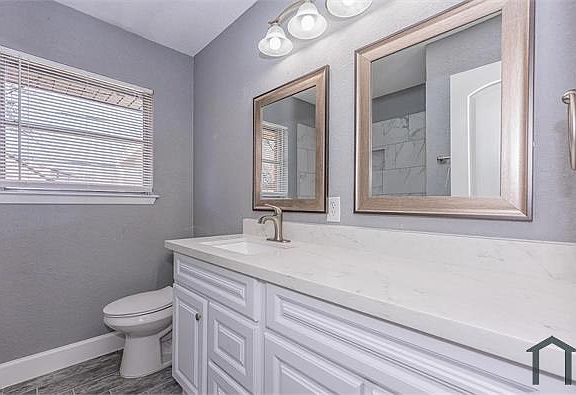3rd image of 2414 Dewberry Ln