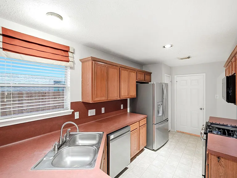 6931 Hamilton Falls Ln — Photo 16