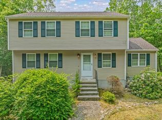 5 Marian Ln, Clinton, CT 06413