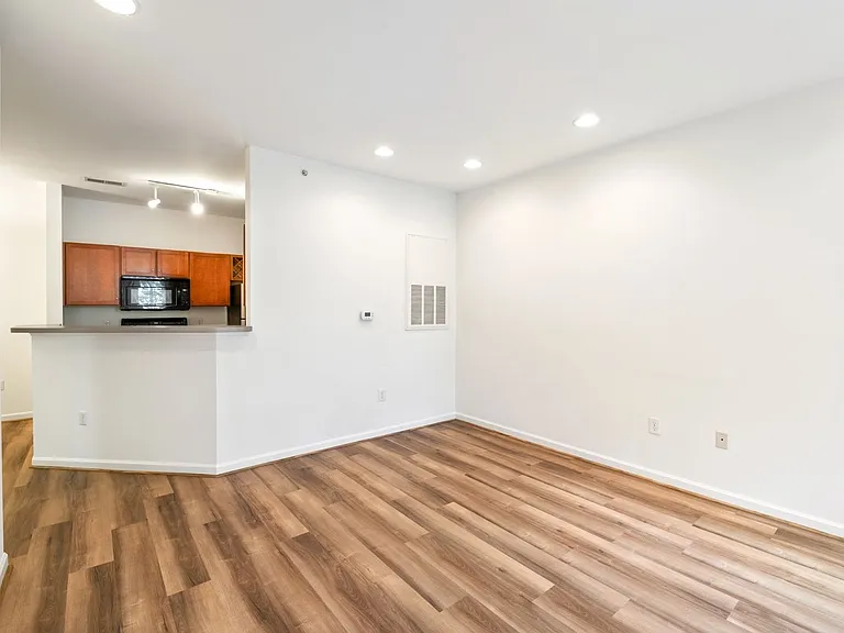 760 Walker Sq #3C — Photo 19
