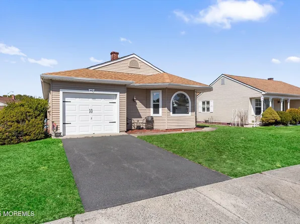40 Prince Charles Drive, Toms River, NJ 08757