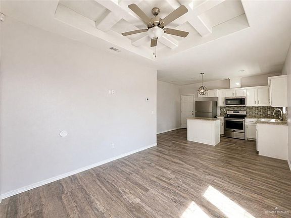 3rd image of 4901 N Winona Dr