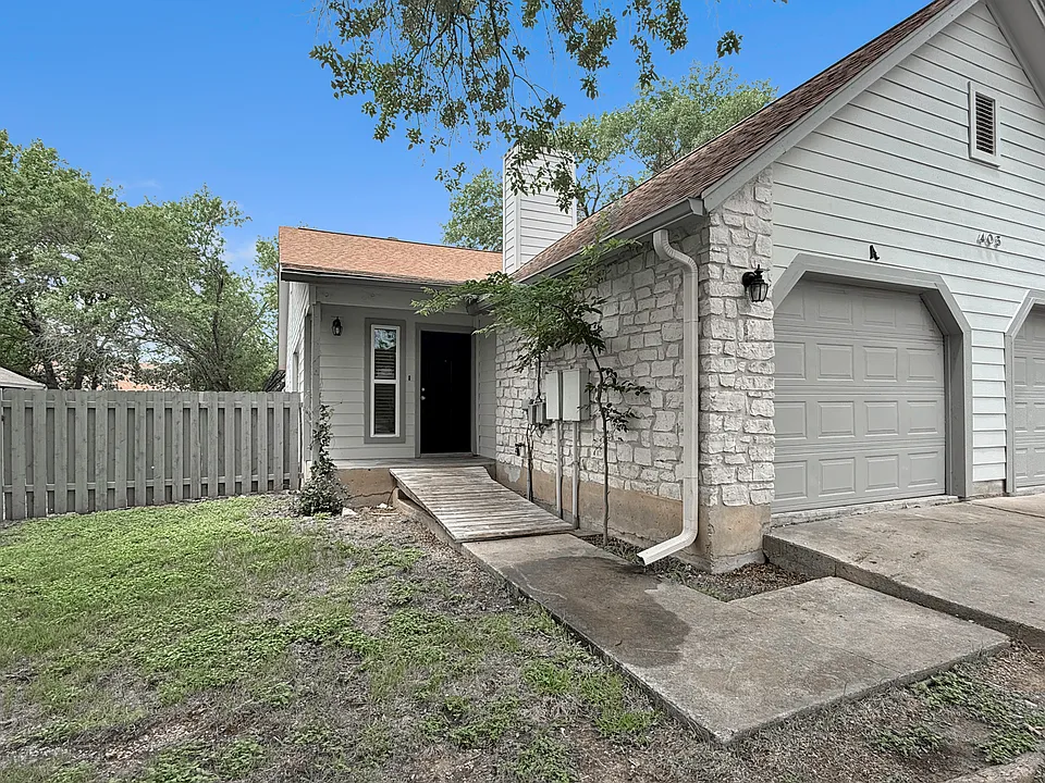 403 Fantail Loop #A