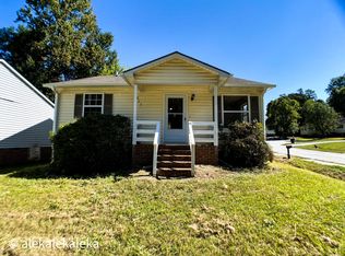 822 Cummins St, High Point, NC 27262