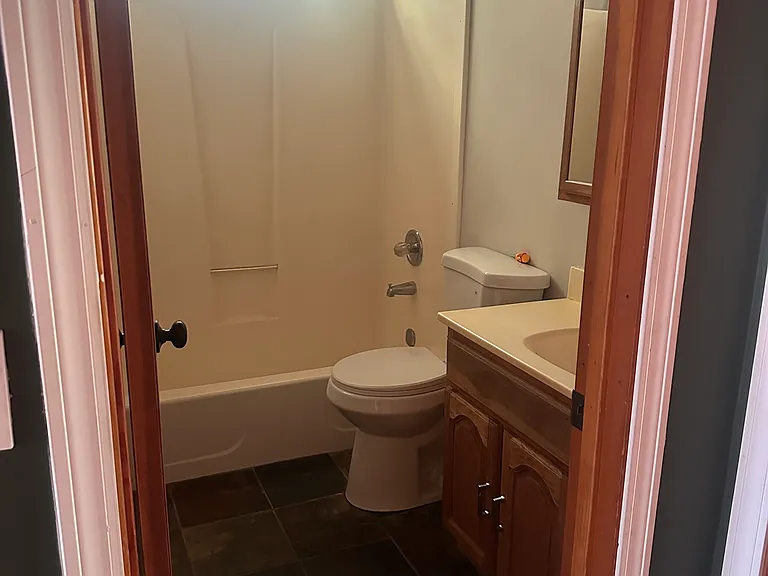 13825 Pathway Ave — Photo 3