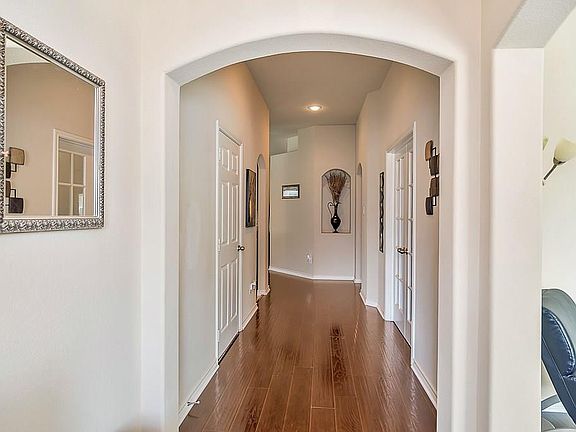 5th image of 3516 Louise Ln