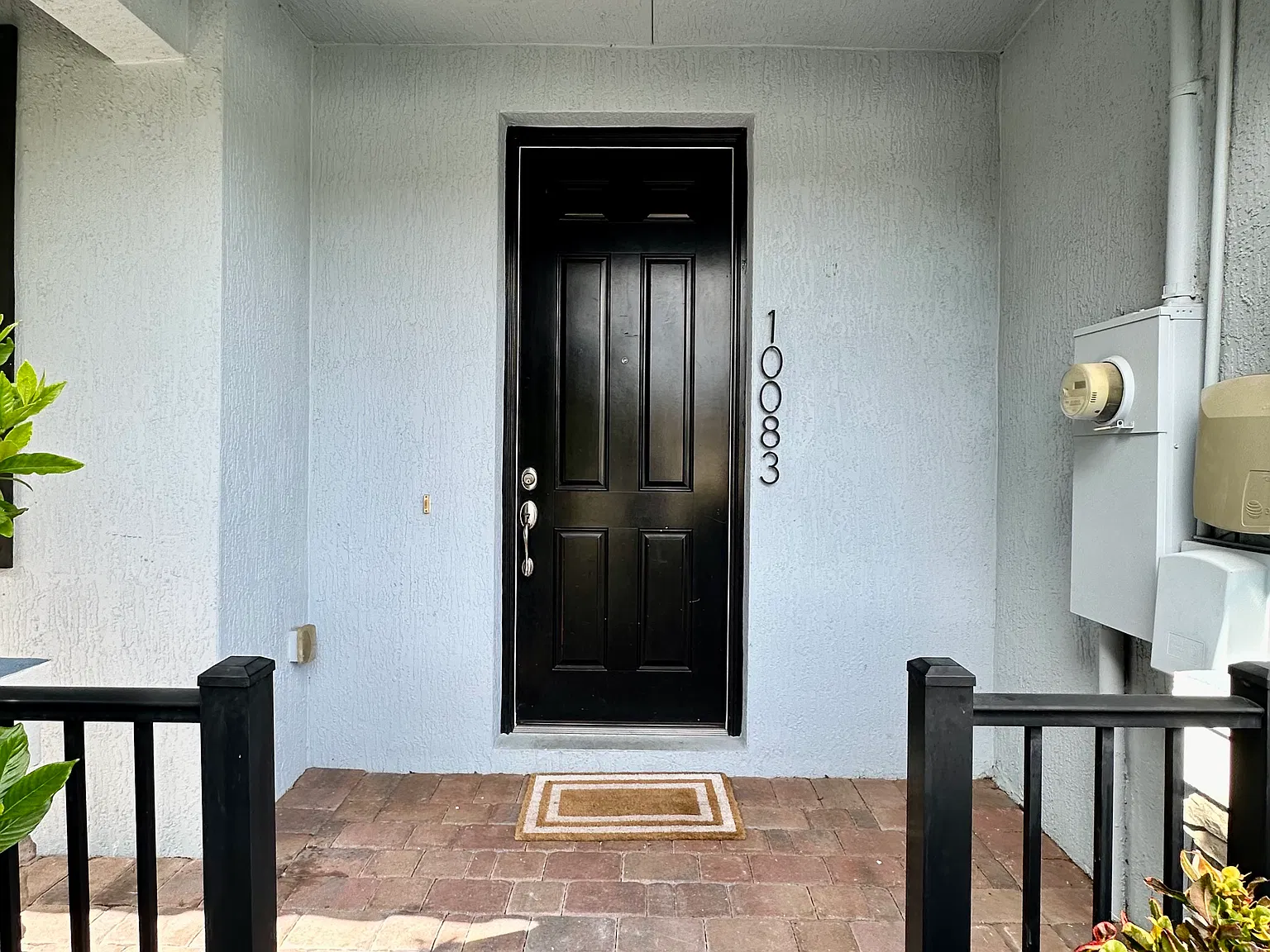 2 bed, 2.5 bath, 1639 sqft, $2,450 — Photo 2