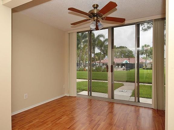 2nd image of 4710 Bay St NE APT 102