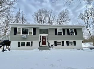 182 Downing Rd, Pleasant Valley, NY 12569