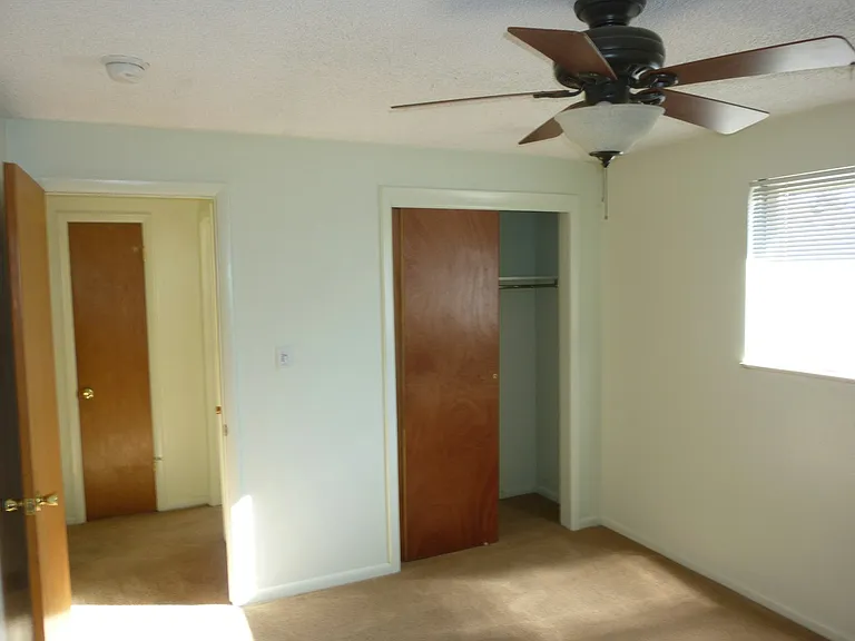 2955-2959 N Newton St #2955-A — Photo 3