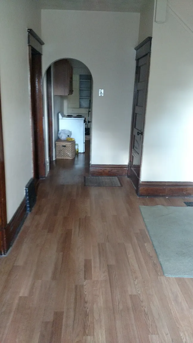 27 E Kerr St #A photo 1