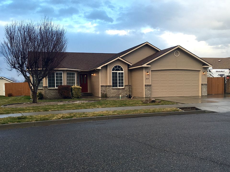 Beautiful home. Fresh paint