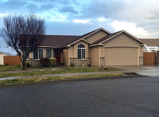 2219 S Arthur Loop, Kennewick, WA 99338