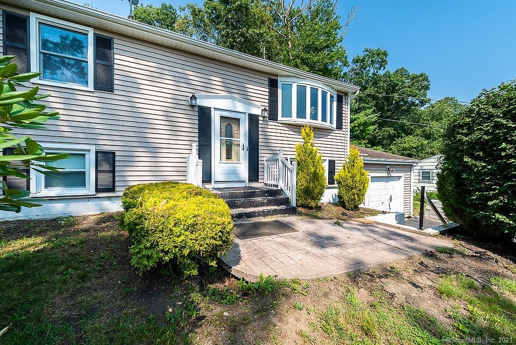 15 Hillside Dr, Gales Ferry, CT 06335 | Zillow