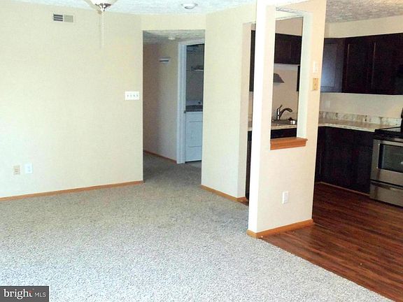 5th image of 8042 Abbey Ct APT J
