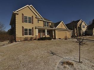 678 Red Pine Ln, Eagan, MN 55123