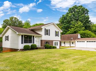 127 Lakewood Cir, Madisonville, TN 37354