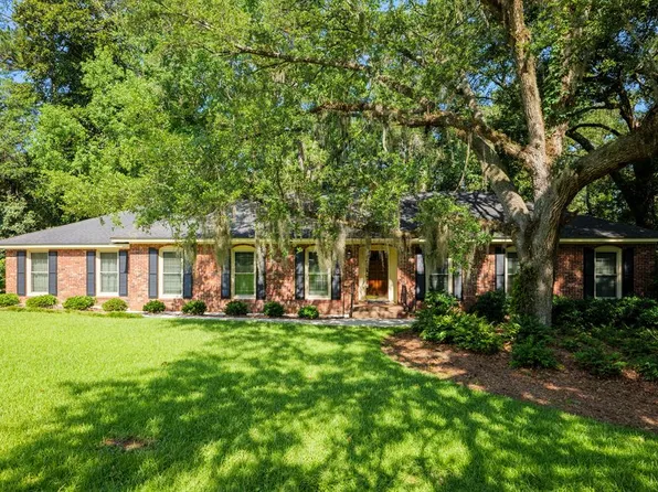 2322 Riverhill Dr, Valdosta, GA 31602