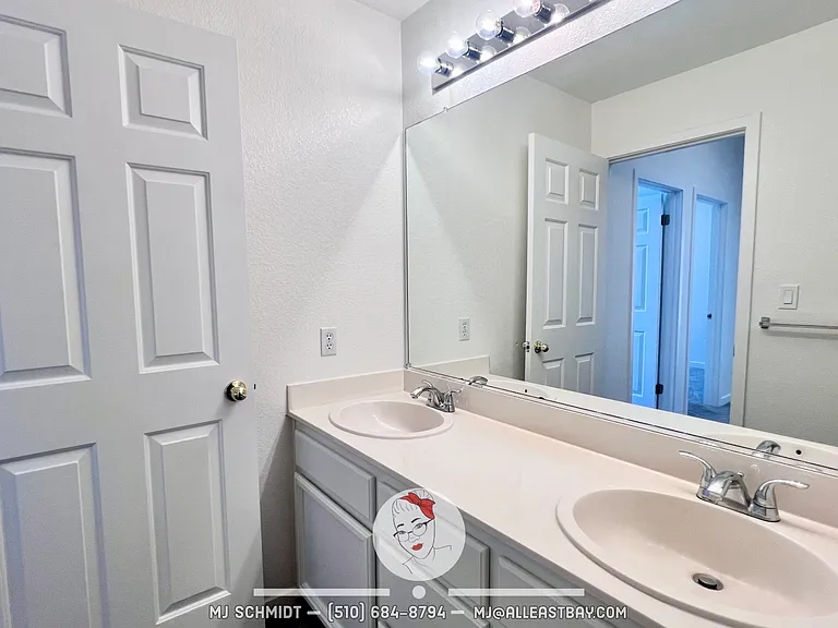 303 Sutton Cir — Photo 19