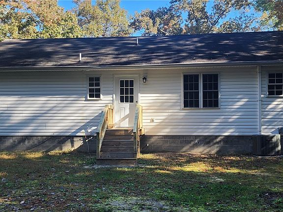 3rd image of 7911 Serena Ln