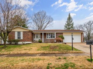 4723 Tonga Dr, Saint Louis, MO 63128