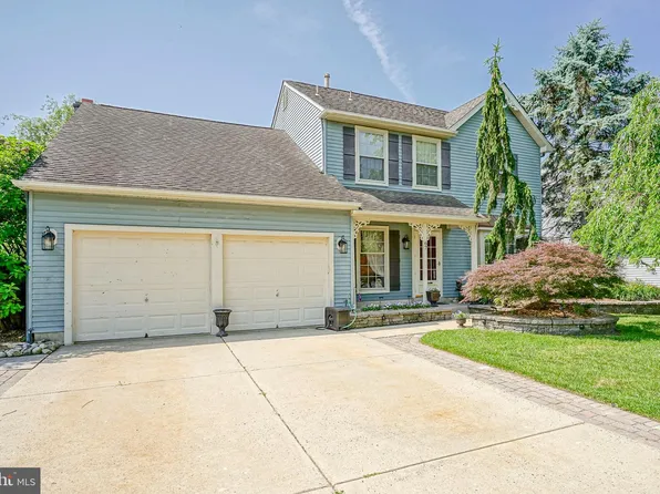 67 Saddlebrook Dr, Sewell, NJ 08080