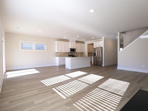 3rd image of 308 Lorca Dr