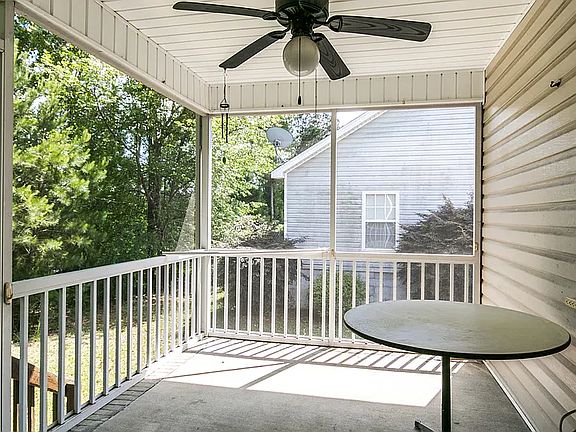 5th image of 128 Trillium Rd