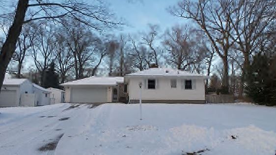 1st image of 1890 Crestwood Ln