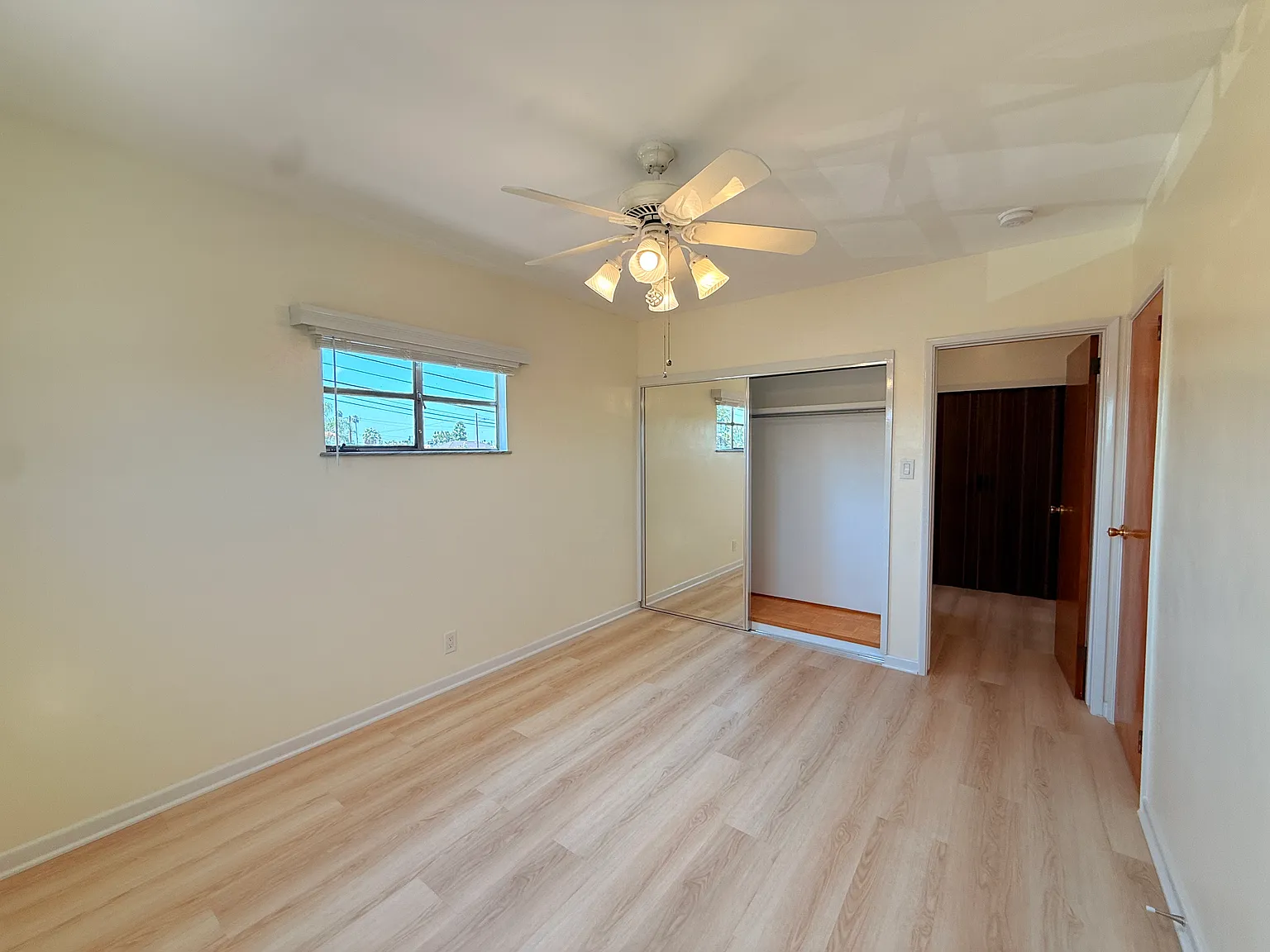 1 bed, 590 sqft, $1,800 — Photo 2