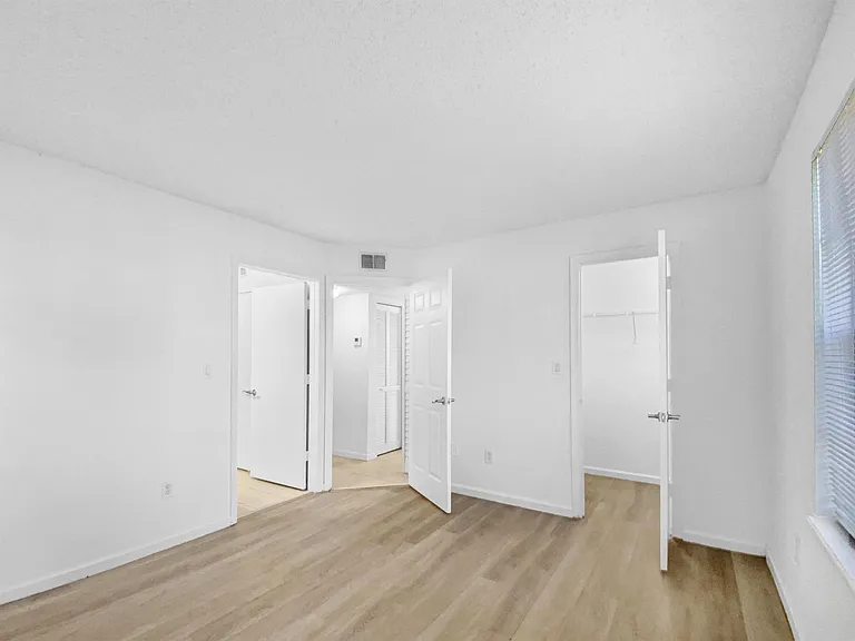 1335 Crystal Way #A — Photo 15