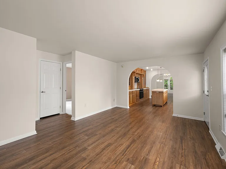 27723 Crozet Dr — Photo 12
