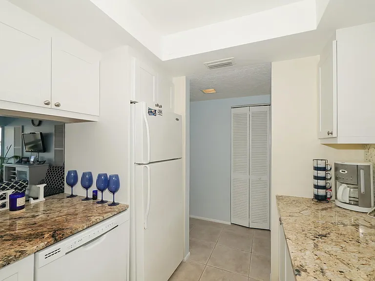 4320 Falmouth Dr #105 — Photo 12