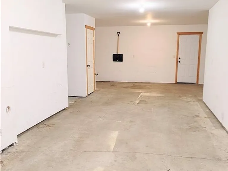 210 Sagebrook Ln — Photo 23