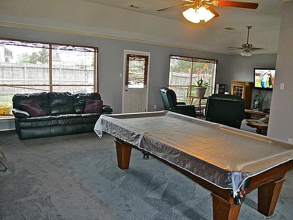 3rd image of 2822 Cumberland Dr