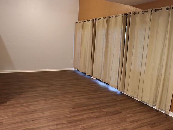 great room - around 400 sf