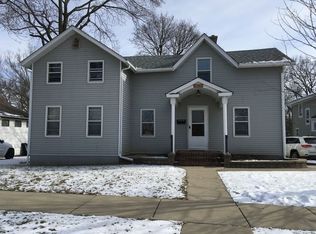 251 College St, Elgin, IL 60120