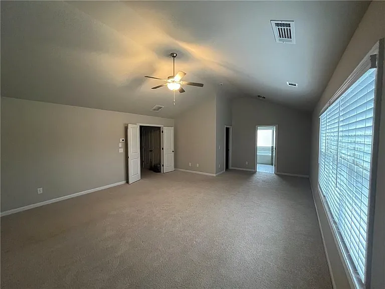 408 Elkhorn Glen Ct — Photo 11