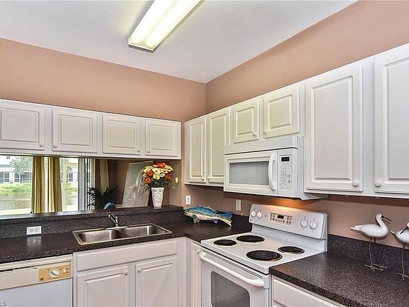 4th image of 10049 Poppy Hill Dr