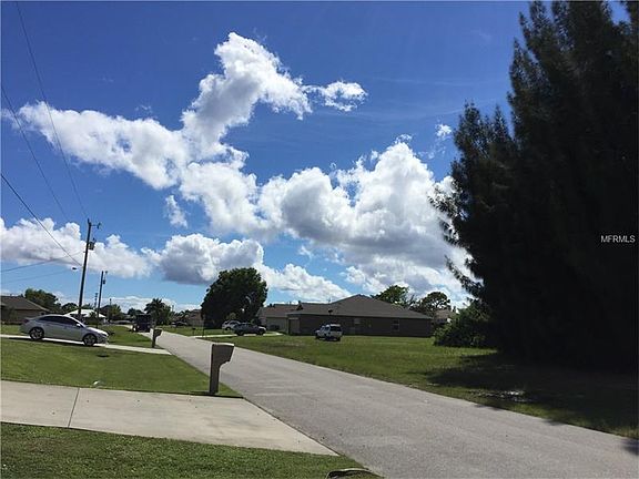 4th image of 4104 SW 16th Pl