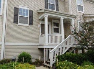 1472 Cambria Dr #214-6, Dekalb, IL 60115