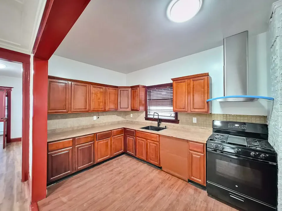 443 Home Ave #1