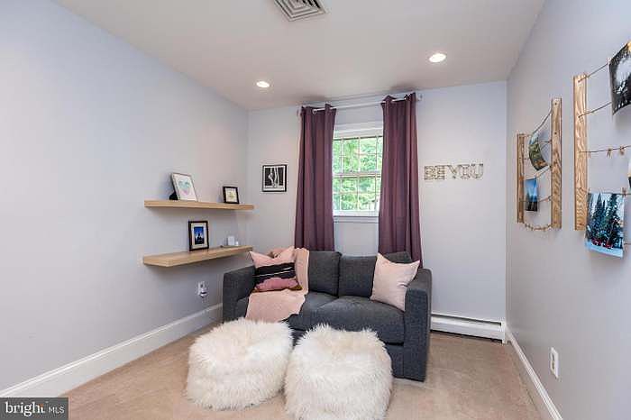 1st image of 1015 Liberty Ln